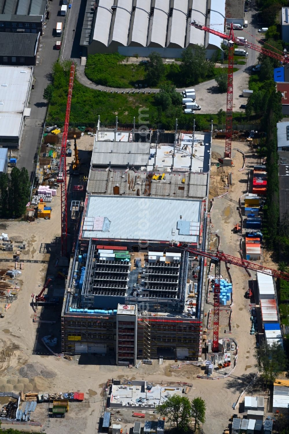 Berlin from above - Construction site of data center building and online data processing hub in Marienpark on Lankwitzer Strasse in the district Mariendorf in Berlin, Germany