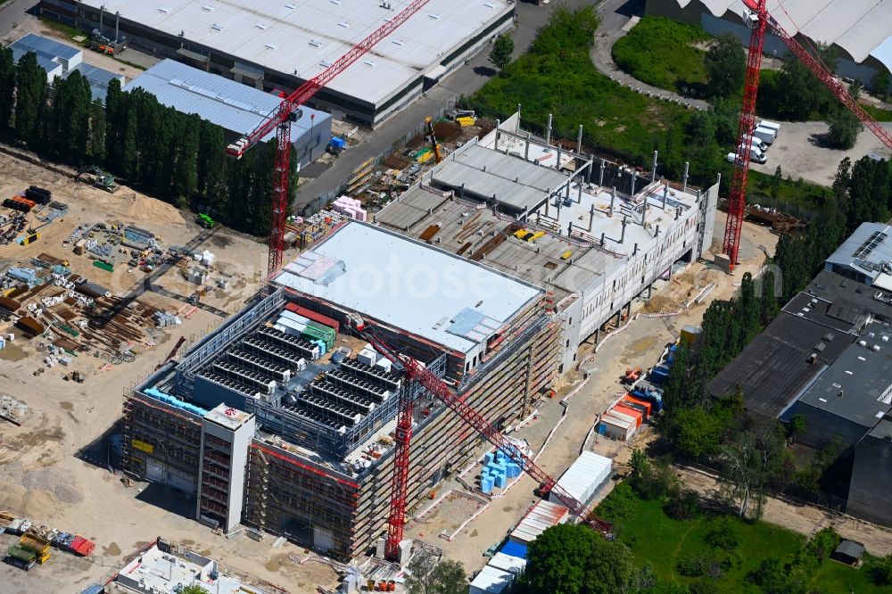 Berlin from the bird's eye view: Construction site of data center building and online data processing hub in Marienpark on Lankwitzer Strasse in the district Mariendorf in Berlin, Germany