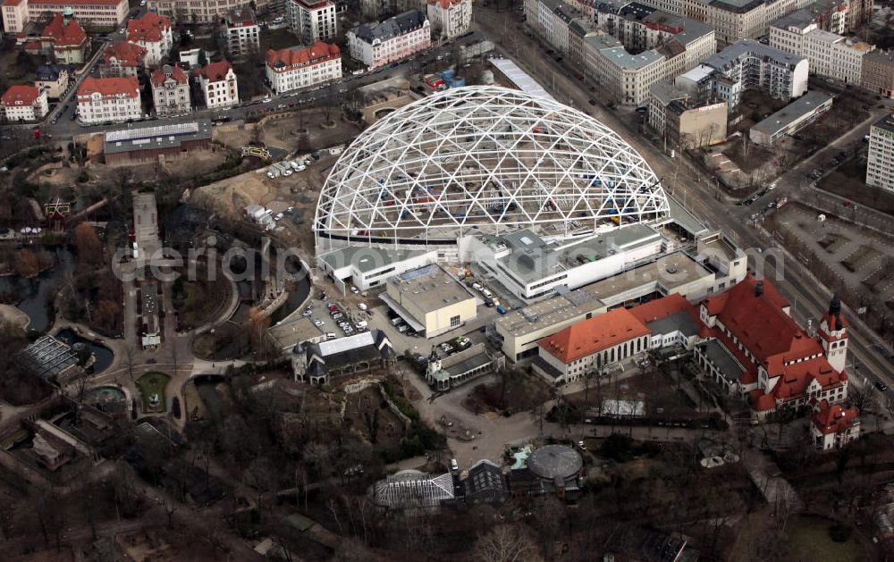 Leipzig from above - Blick auf den Neubau der Riesentropenhalle „ Gondwanaland “ im Zoo Leipzig. View of the new building of the giant tropical hall Gondwana Land in the Leipzig Zoo.