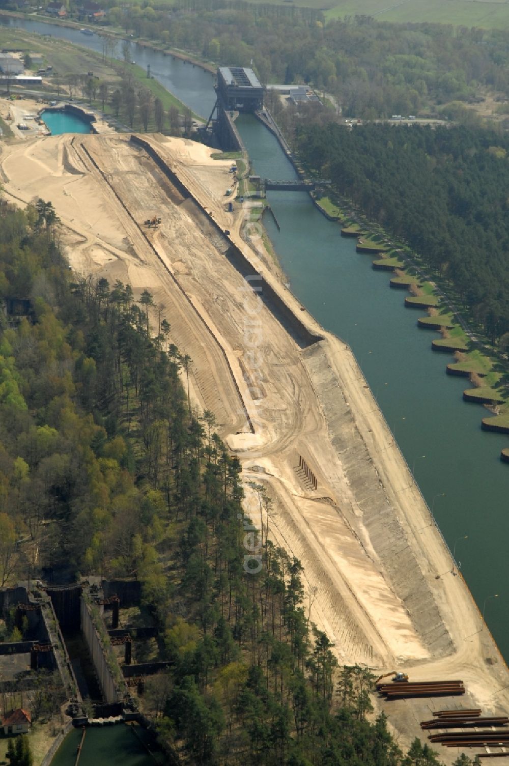 Niederfinow from the bird's eye view: The new building of the boat lift Niederfinow