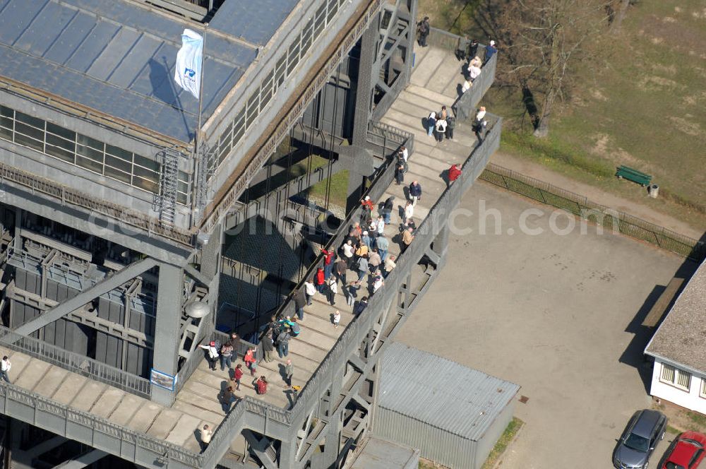 Aerial image Niederfinow - Blick auf den Neubau des Schiffshebewerkes Niederfinow Nord durch die DSD Brückenbau GmbH, die Johann Bunte Bauunternehmung GmbH & Co. KG und die Siemag GmbH. Der Neubau ist erforderlich, weil das alte Schiffshebewerk aus dem Jahr 1934 bald das Ende seiner Lebensdauer erreicht hat. Um die Funktion der Havel-Oder-Wasserstraße aufrechtzuerhalten, muss es daher planmäßig durch einen Neubau ersetzt werden. Look at the new building of the boat lift Niederfinow North Bridge. The new building needed because the old boat lift of 1934 has now reached the end of its life. To maintain the function of the Havel-Oder waterway, it must therefore be replaced by a new building on schedule.