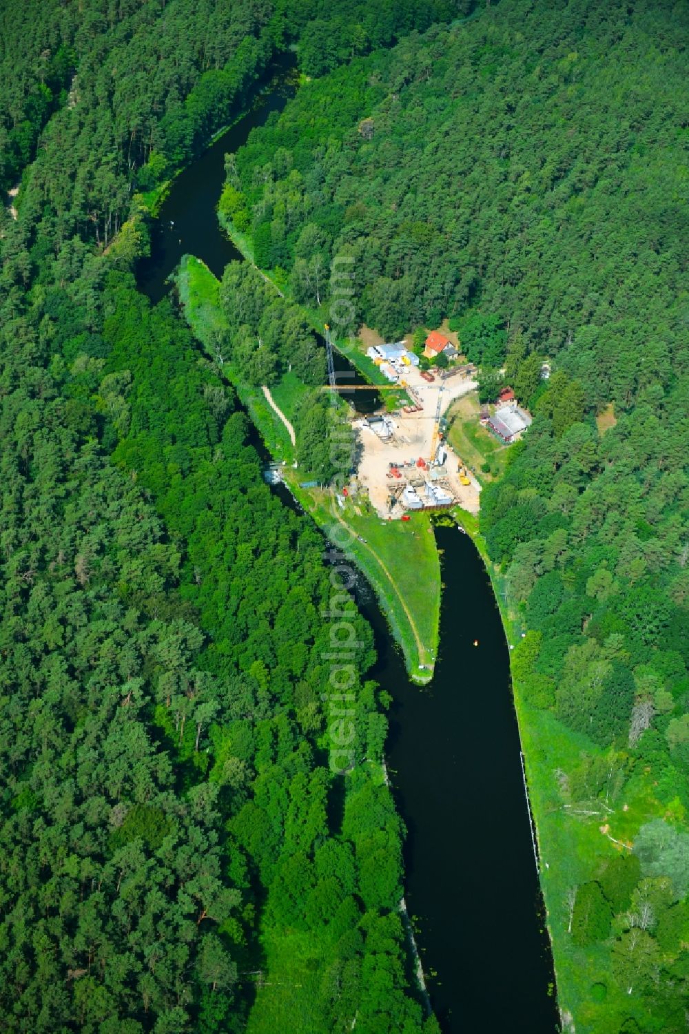 Aerial photograph Beutel - Construction site locks - plants Schleuse Zaaren on the banks of the waterway of the the Havel in Beutel in the state Brandenburg, Germany