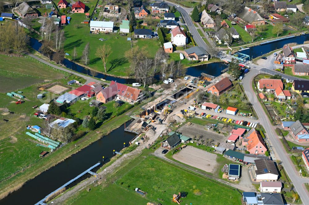 Aerial photograph Banzkow - Construction site for the new construction and expansion of the lock systems and replacement construction of the weir system on the banks of the Stoerkanal waterway in Banzkow in the state Mecklenburg-West Pomerania, Germany