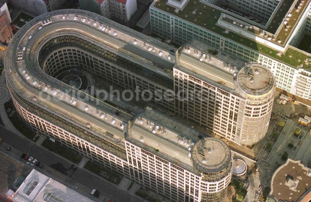 Aerial image Berlin - 02.10.94 Neubau Spree-Bogen in Moabit (Sitz des Innenministeriums)