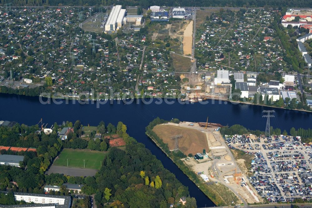 Aerial image Berlin - Construction site for the new building of the Spree bridge on the south-east connection (SOV) in Berlin Schoeneweide