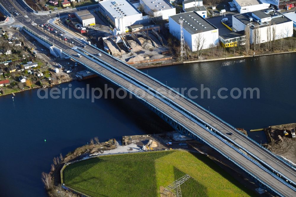 Aerial image Berlin - Construction site for the new building of the Spree bridge on the south-east connection (SOV) in Berlin Schoeneweide