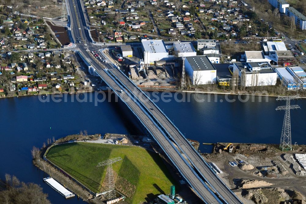 Aerial photograph Berlin - Construction site for the new building of the Spree bridge on the south-east connection (SOV) in Berlin Schoeneweide