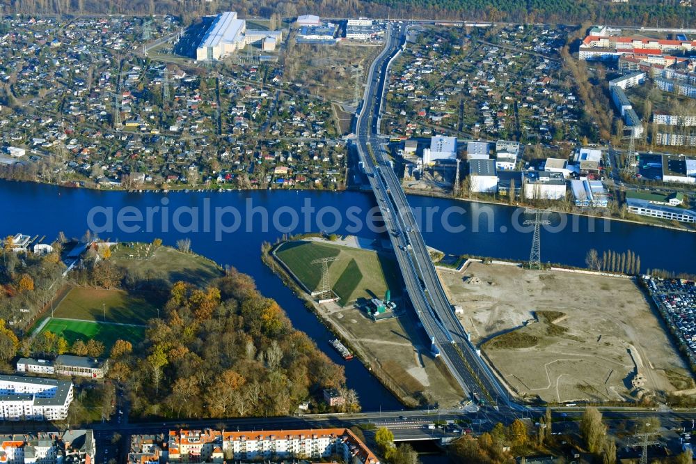 Aerial photograph Berlin - Construction site for the new building of the Spree bridge on the south-east connection (SOV) in Berlin Schoeneweide