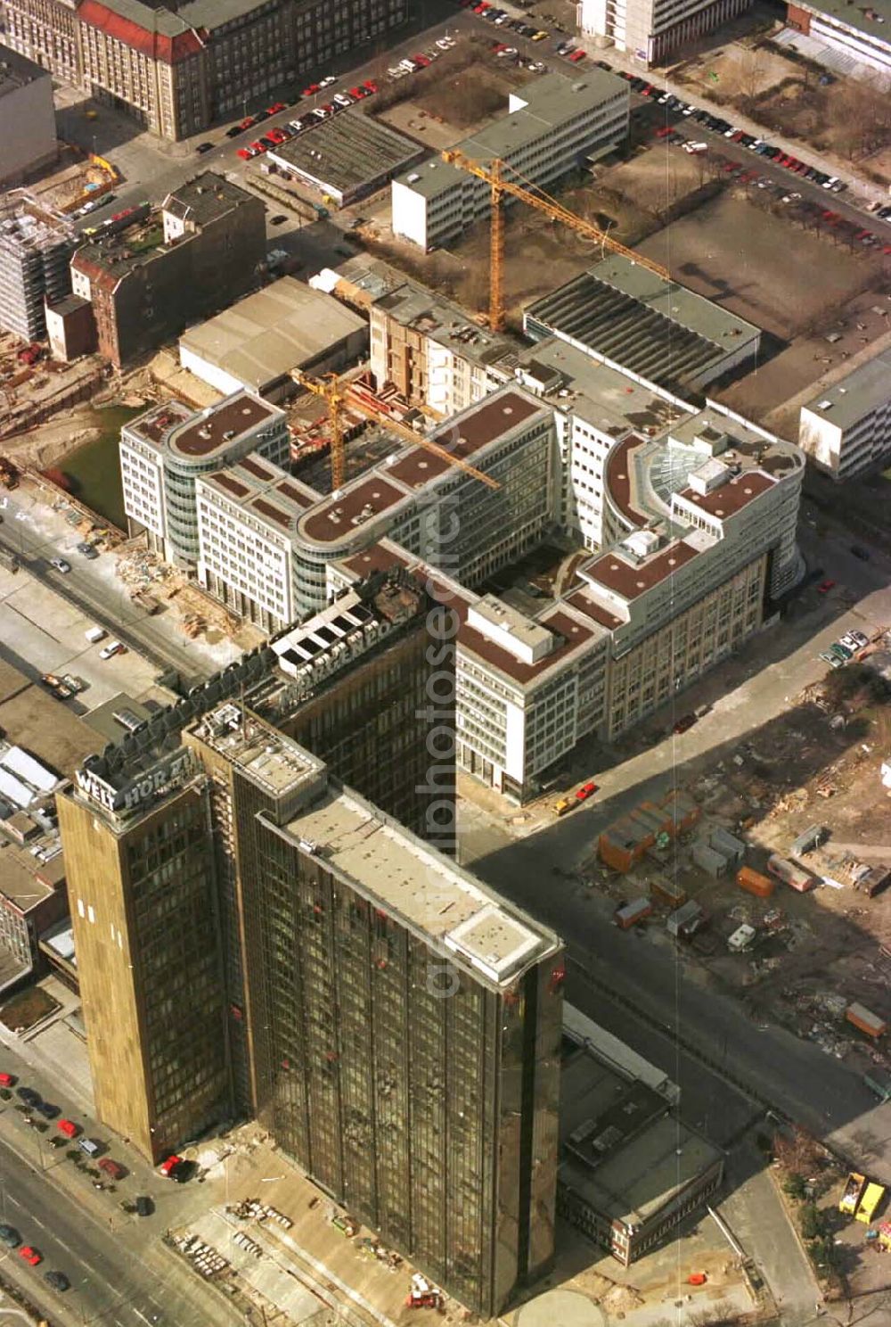 Aerial photograph Berlin - 26.03.95 Neubau Springer-Hochhaus, Kochstraße