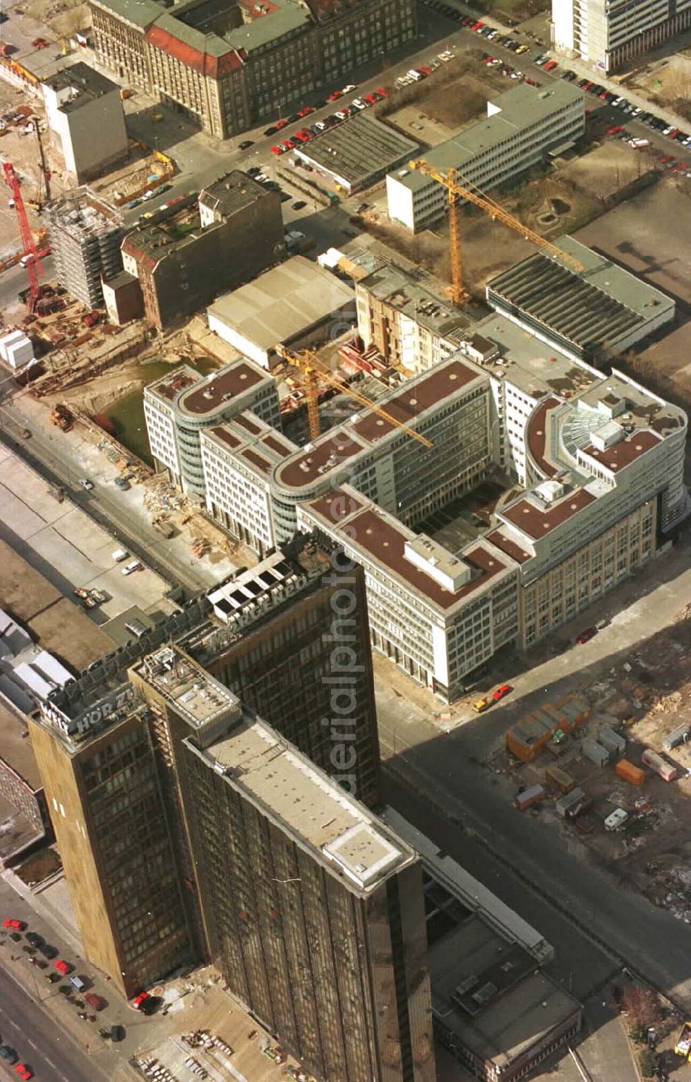 Aerial image Berlin - 26.03.95 Neubau Springer-Hochhaus, Kochstraße