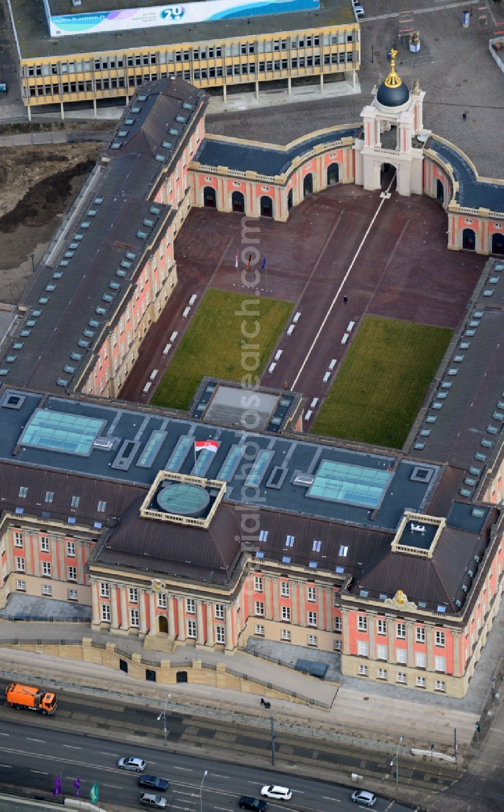 Aerial photograph Potsdam - View of new construction of the parliament in Potsdam in Brandenburg