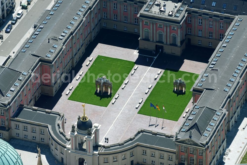 Aerial photograph Potsdam - View of new construction of the parliament in Potsdam in Brandenburg