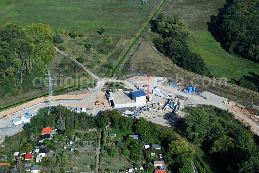 Jeßnitz (Anhalt) from above - Weir on the banks of the flux flow Oestliche Fuhne - Schachtgraben in Jessnitz (Anhalt) in the state Saxony-Anhalt, Germany