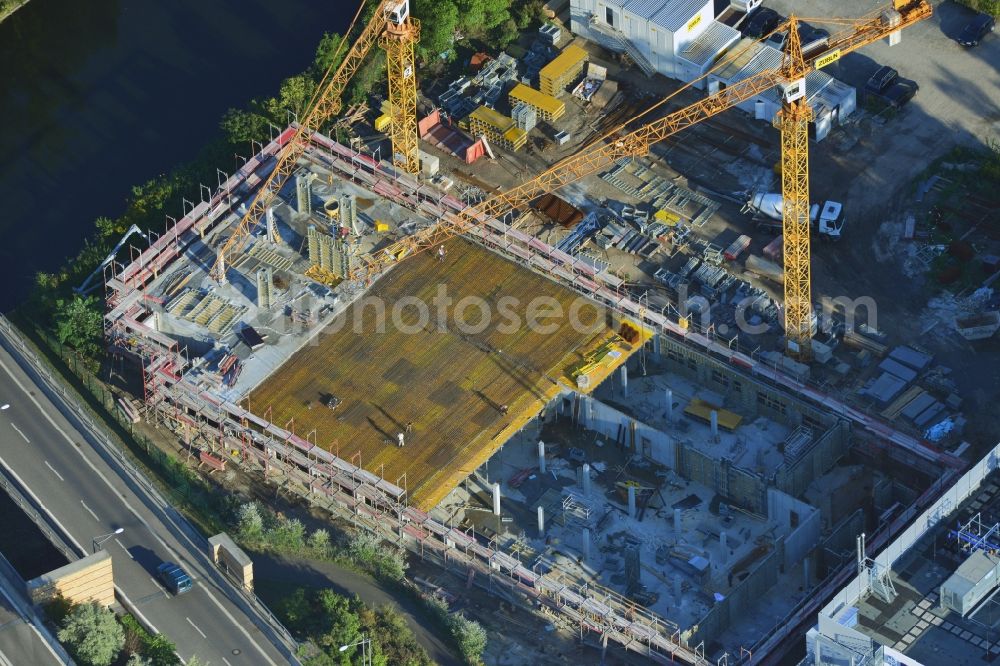 Aerial photograph Berlin Neukölln - Construction of a new manufacturing sterilization on the premises of BIOTRONIK SE & Co. KG in Woermannkehre in Berlin Neukölln