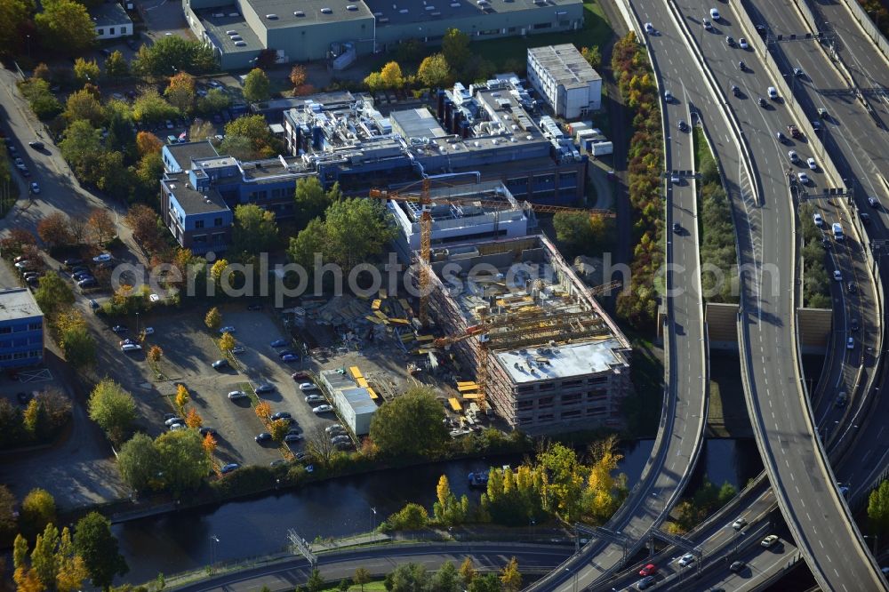 Berlin Neukölln from above - Construction of a new manufacturing sterilization on the premises of BIOTRONIK SE & Co. KG in Woermannkehre in Berlin Neukölln