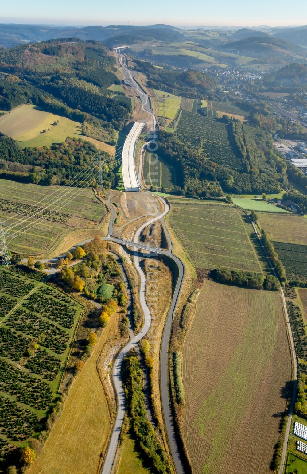 Aerial photograph Bestwig - Viaduct Nuttlar under construction overlooking the municipality Bestwig in North Rhine-Westphalia