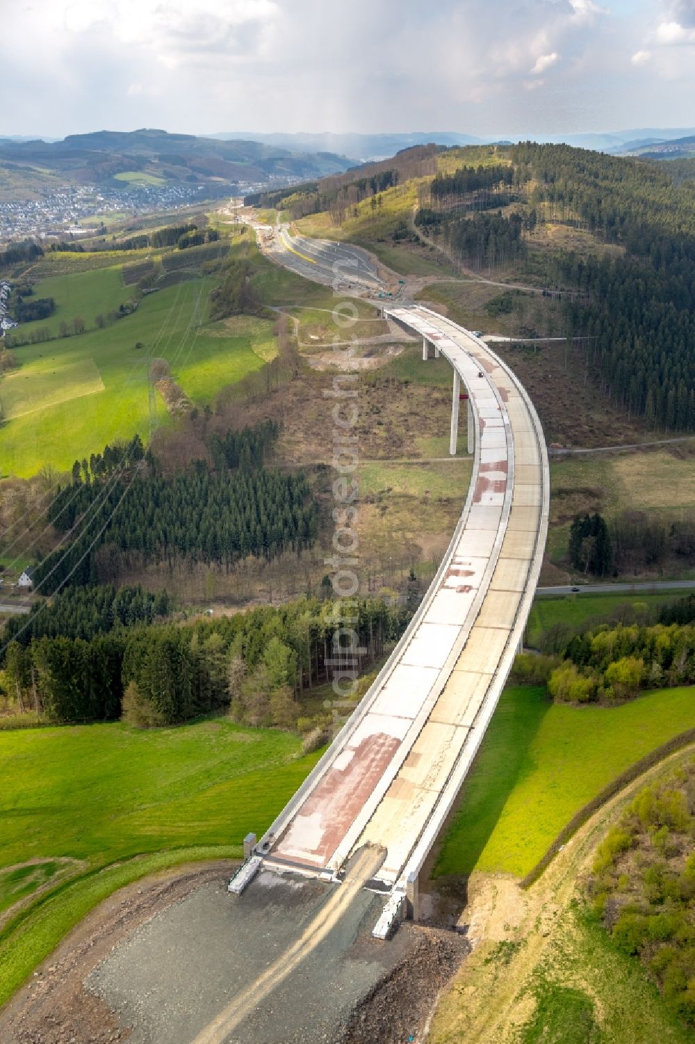 Aerial photograph Bestwig - Viaduct Nuttlar under construction overlooking the municipality Bestwig in North Rhine-Westphalia