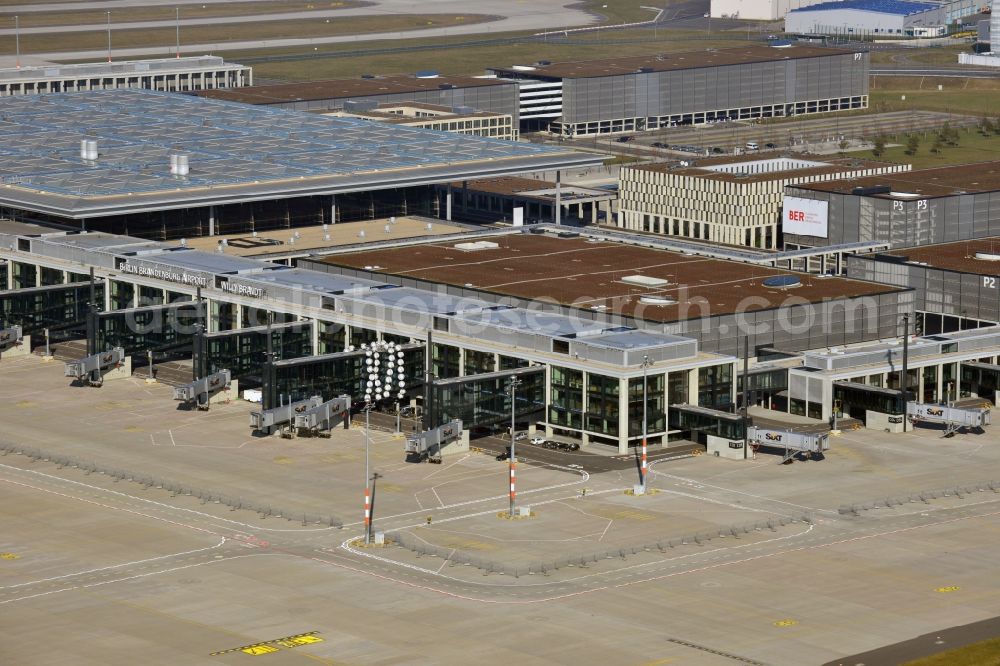 Schönefeld from the bird's eye view: Site of the new airport BER / BBI AIRPORT BERLIN BRANDENBURG Willi Brandt in Schoenefeld in Brandenburg. The new terminal is in the south of the airport Berlin -Schoenefeld quality built