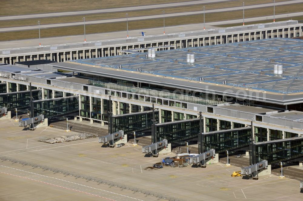 Aerial photograph Schönefeld - Site of the new airport BER / BBI AIRPORT BERLIN BRANDENBURG Willi Brandt in Schoenefeld in Brandenburg. The new terminal is in the south of the airport Berlin -Schoenefeld quality built