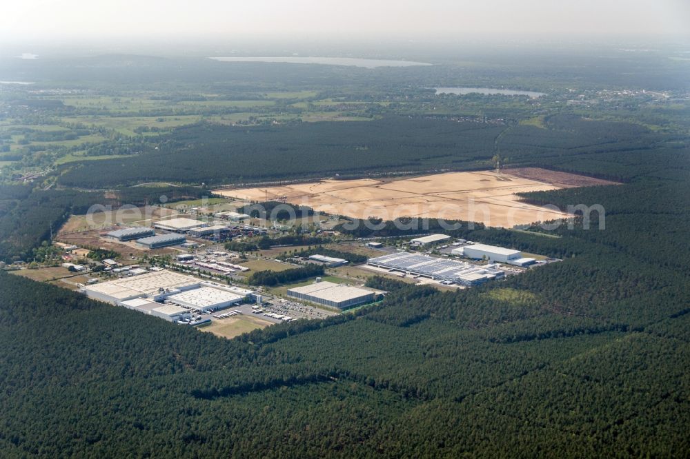 Aerial photograph Grünheide (Mark) - Construction site for the new building of Tesla Gigafactory 4 on Schlehenweg - Eichenstrasse in the district Freienbrink in Gruenheide (Mark) in the state Brandenburg, Germany