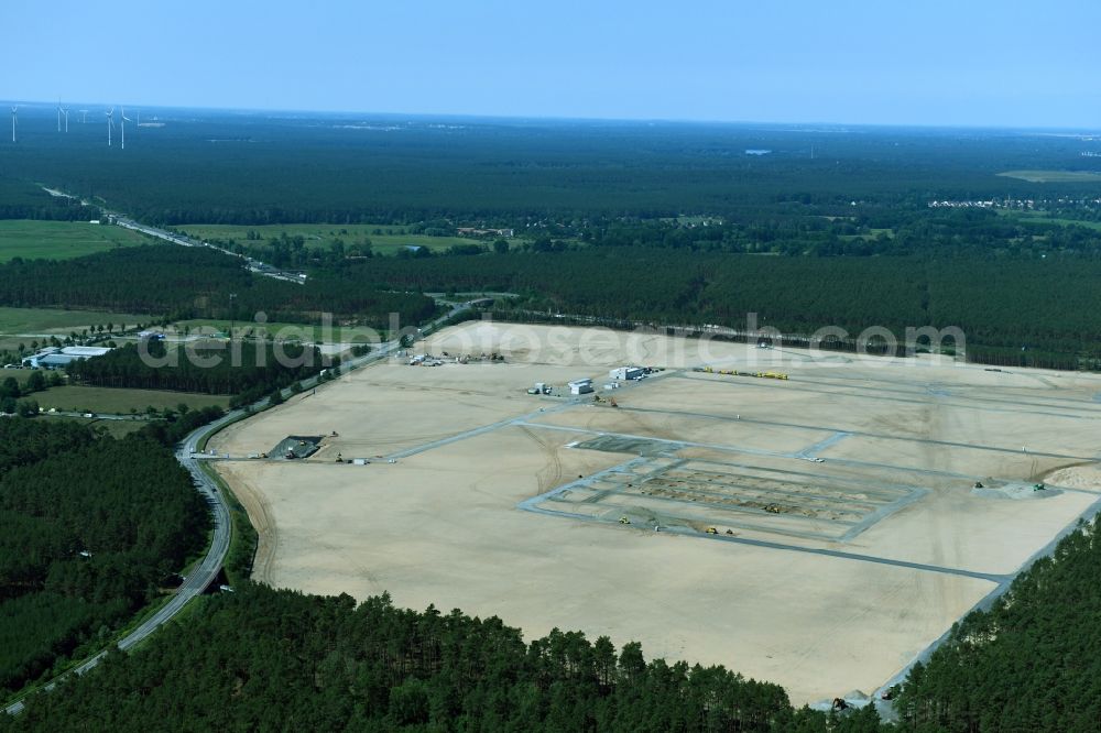 Aerial photograph Grünheide (Mark) - Construction site for the new building of Tesla Gigafactory 4 on Schlehenweg - Eichenstrasse in the district Freienbrink in Gruenheide (Mark) in the state Brandenburg, Germany