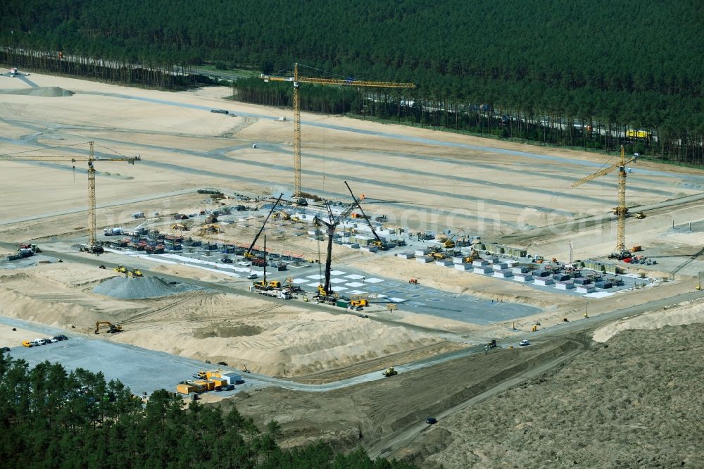 Grünheide (Mark) from above - Construction site for the new building of Tesla Gigafactory 4 on Schlehenweg - Eichenstrasse in the district Freienbrink in Gruenheide (Mark) in the state Brandenburg, Germany