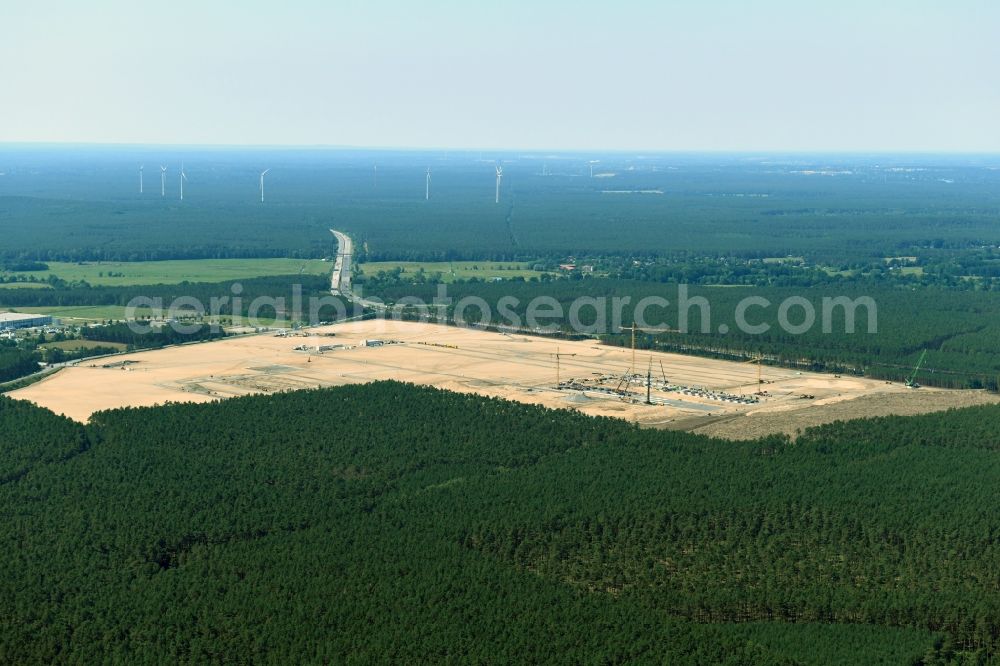 Aerial image Grünheide (Mark) - Construction site for the new building of Tesla Gigafactory 4 on Schlehenweg - Eichenstrasse in the district Freienbrink in Gruenheide (Mark) in the state Brandenburg, Germany