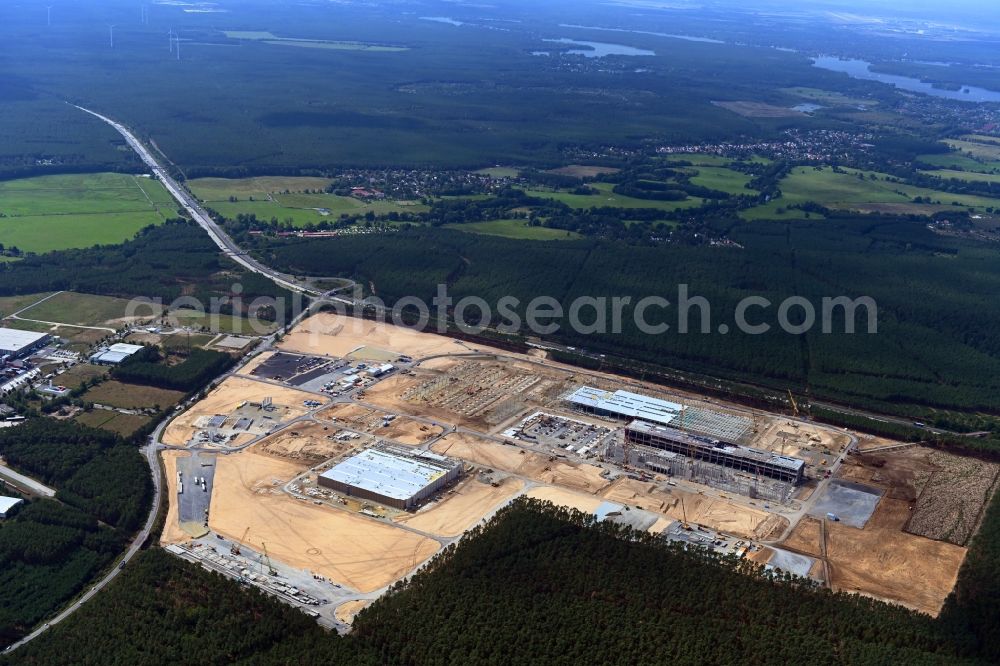 Grünheide (Mark) from above - Construction site for the new building of Tesla Gigafactory 4 on Schlehenweg - Eichenstrasse in the district Freienbrink in Gruenheide (Mark) in the state Brandenburg, Germany