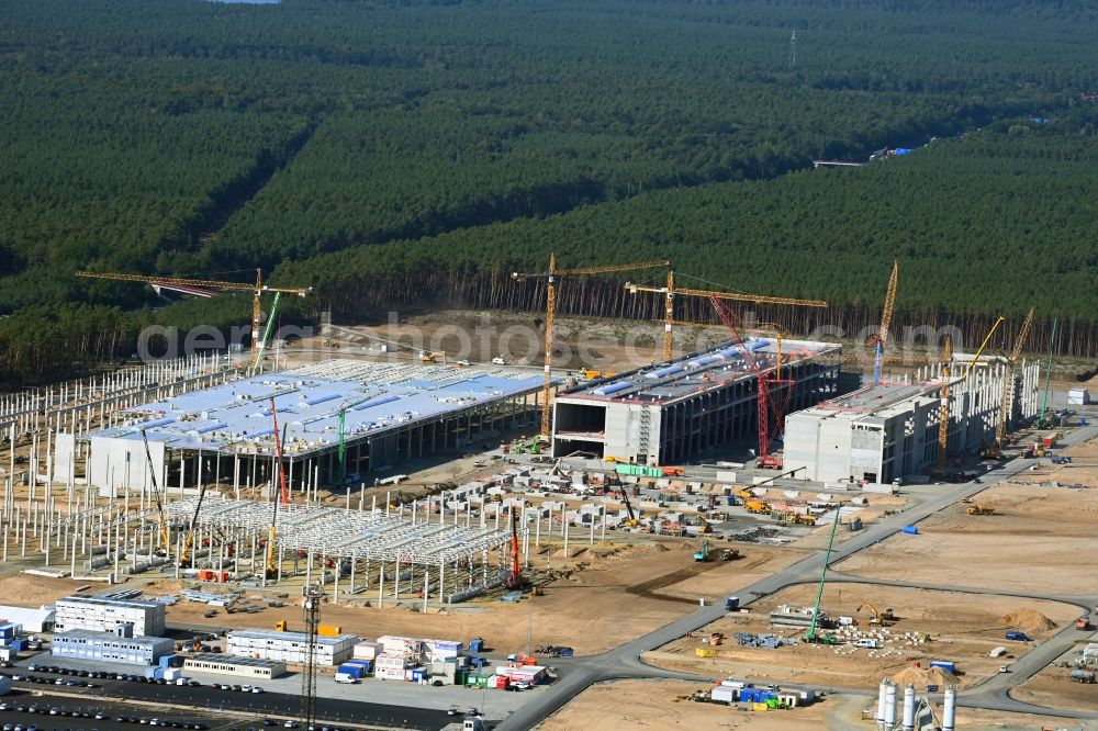 Grünheide (Mark) from above - Construction site for the new building of Tesla Gigafactory 4 on Schlehenweg - Eichenstrasse in the district Freienbrink in Gruenheide (Mark) in the state Brandenburg, Germany