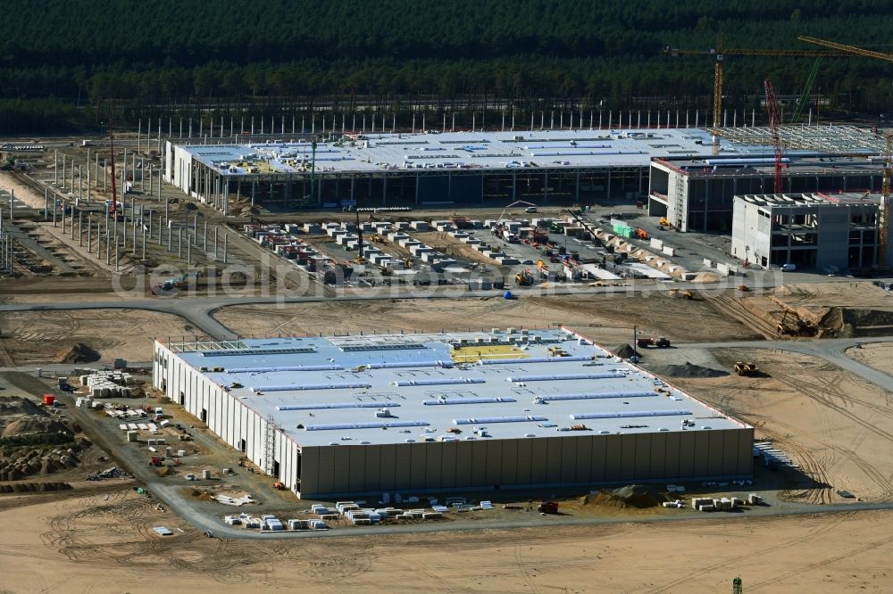 Aerial image Grünheide (Mark) - Construction site for the new building of Tesla Gigafactory 4 on Schlehenweg - Eichenstrasse in the district Freienbrink in Gruenheide (Mark) in the state Brandenburg, Germany