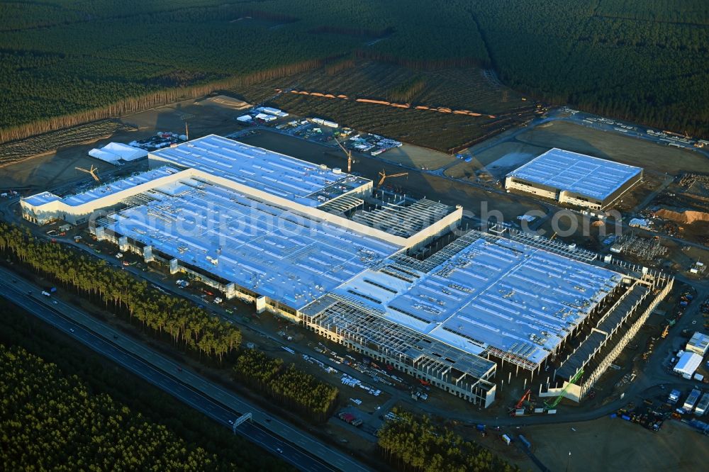 Grünheide (Mark) from above - Construction site for the new building of Tesla Gigafactory 4 on Schlehenweg - Eichenstrasse in the district Freienbrink in Gruenheide (Mark) in the state Brandenburg, Germany