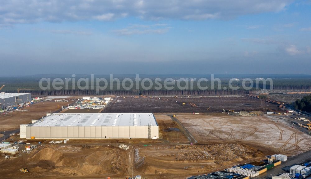 Aerial photograph Grünheide (Mark) - Construction site for the new building of Tesla Gigafactory 4 on Schlehenweg - Eichenstrasse in the district Freienbrink in Gruenheide (Mark) in the state Brandenburg, Germany