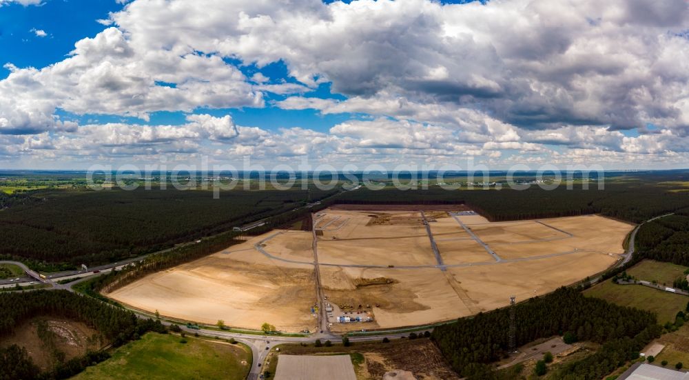 Grünheide (Mark) from above - Construction site for the new building of Tesla Gigafactory 4 on Schlehenweg - Eichenstrasse in the district Freienbrink in Gruenheide (Mark) in the state Brandenburg, Germany