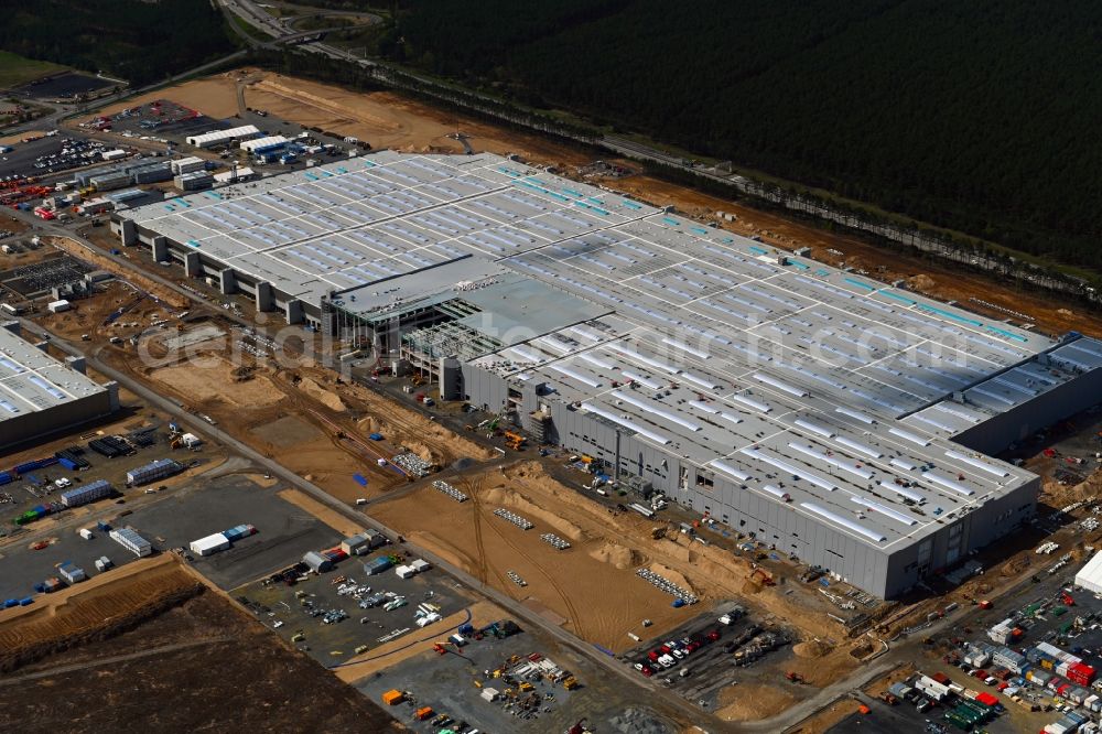 Aerial image Grünheide (Mark) - Construction site for the new building of Tesla Gigafactory 4 on Schlehenweg - Eichenstrasse in the district Freienbrink in Gruenheide (Mark) in the state Brandenburg, Germany