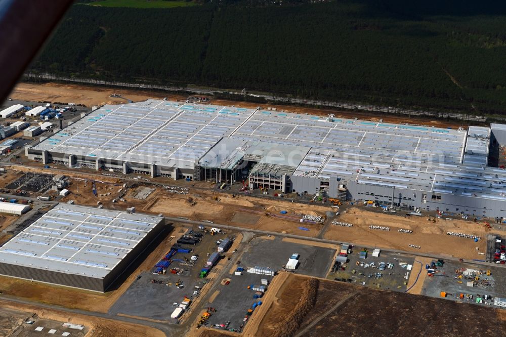 Aerial photograph Grünheide (Mark) - Construction site for the new building of Tesla Gigafactory 4 on Schlehenweg - Eichenstrasse in the district Freienbrink in Gruenheide (Mark) in the state Brandenburg, Germany