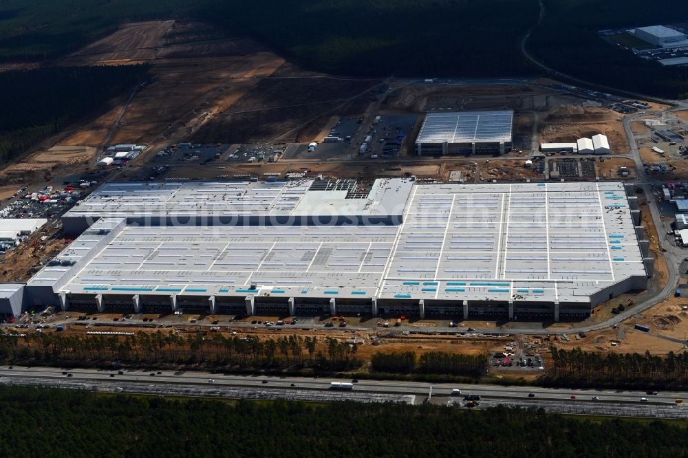 Aerial image Grünheide (Mark) - Construction site for the new building of Tesla Gigafactory 4 on Schlehenweg - Eichenstrasse in the district Freienbrink in Gruenheide (Mark) in the state Brandenburg, Germany