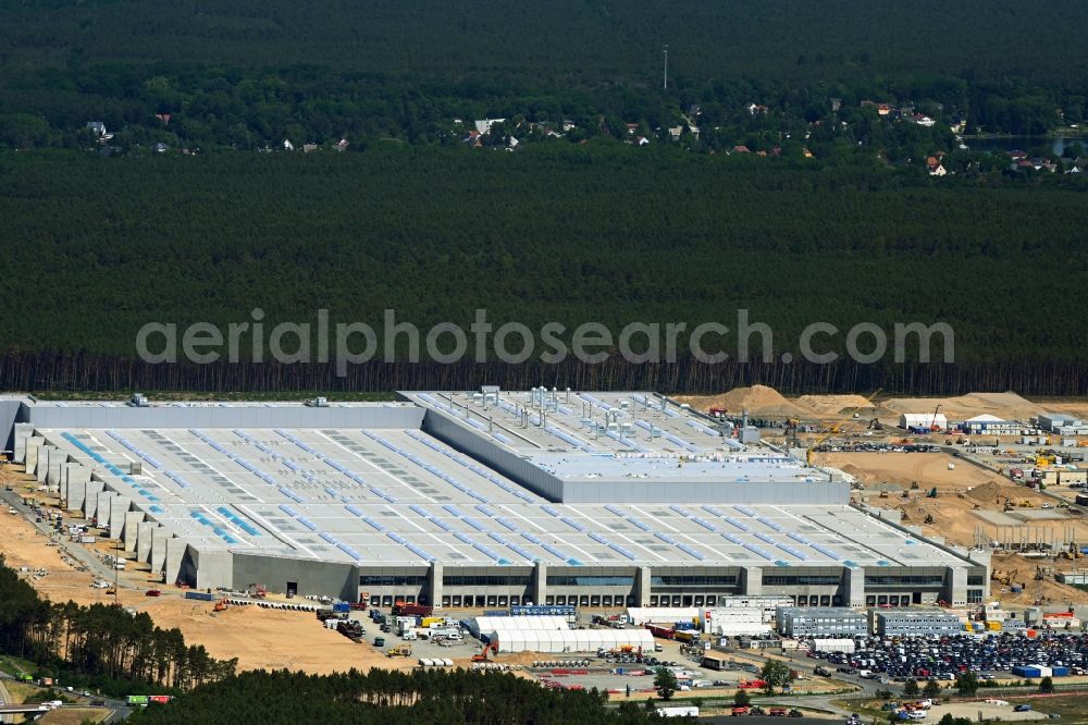 Aerial photograph Grünheide (Mark) - Construction site for the new building of Tesla Gigafactory 4 on Schlehenweg - Eichenstrasse in the district Freienbrink in Gruenheide (Mark) in the state Brandenburg, Germany