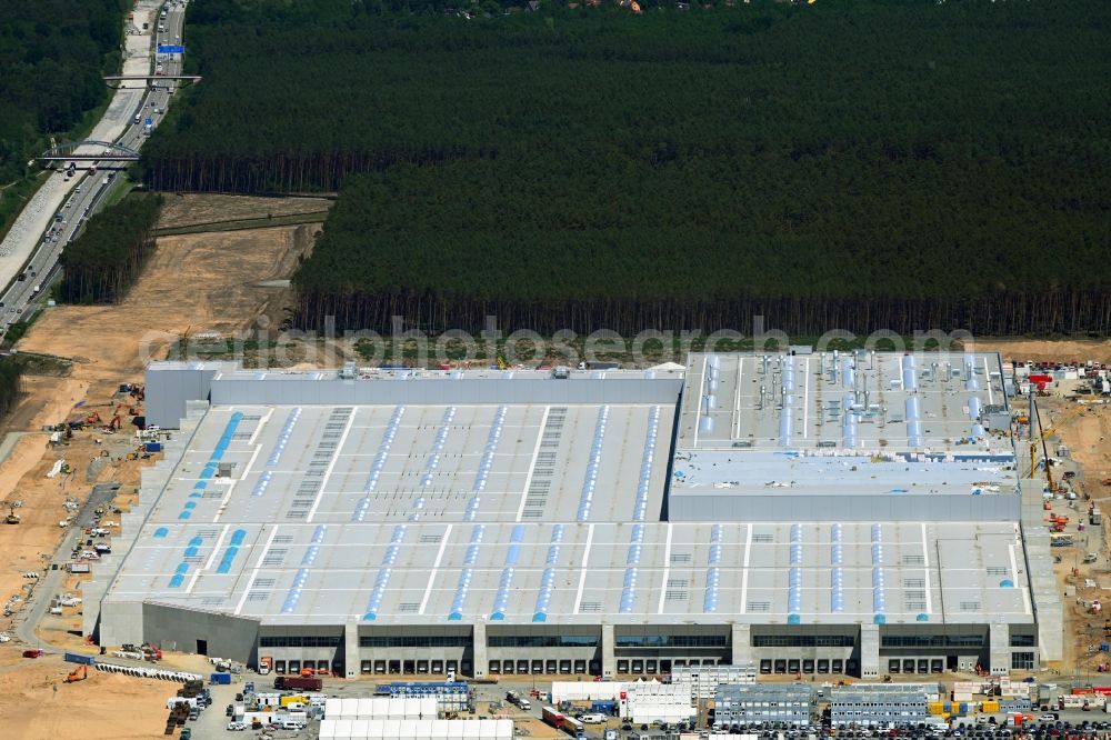 Aerial image Grünheide (Mark) - Construction site for the new building of Tesla Gigafactory 4 on Schlehenweg - Eichenstrasse in the district Freienbrink in Gruenheide (Mark) in the state Brandenburg, Germany