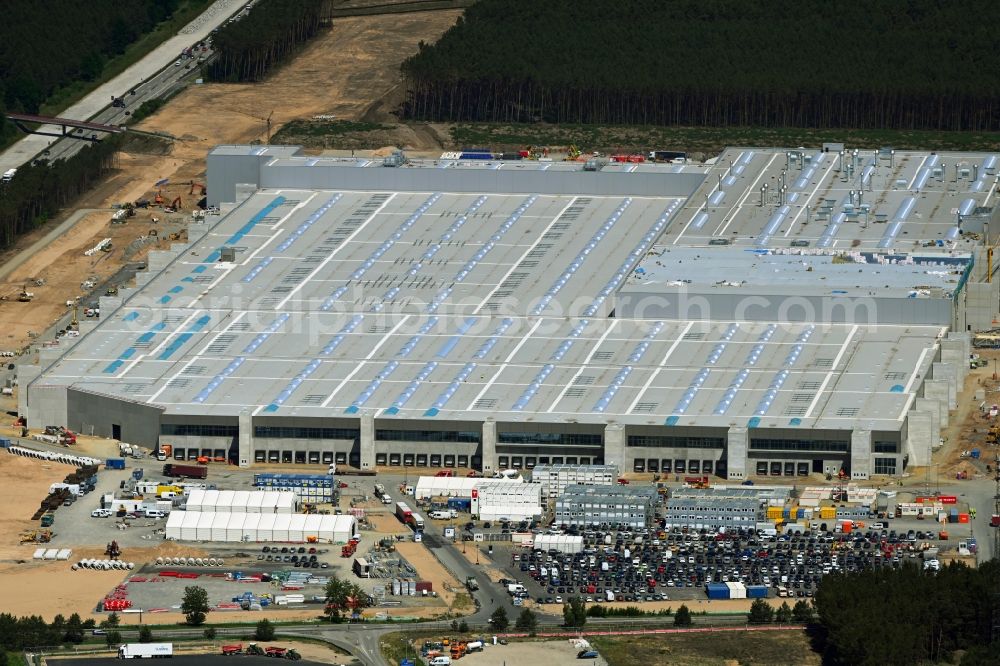 Grünheide (Mark) from the bird's eye view: Construction site for the new building of Tesla Gigafactory 4 on Schlehenweg - Eichenstrasse in the district Freienbrink in Gruenheide (Mark) in the state Brandenburg, Germany