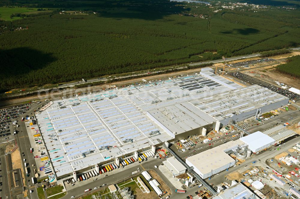 Aerial photograph Grünheide (Mark) - Construction site for the new building of Tesla Gigafactory 4 on Schlehenweg - Eichenstrasse in the district Freienbrink in Gruenheide (Mark) in the state Brandenburg, Germany