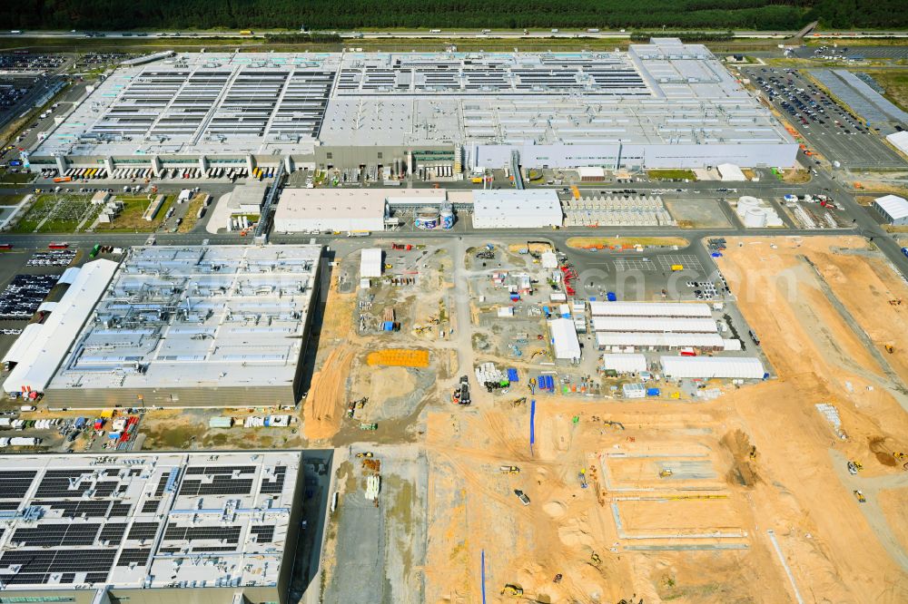 Aerial image Grünheide (Mark) - Construction site for the new building of Tesla Gigafactory 4 on Schlehenweg - Eichenstrasse in the district Freienbrink in Gruenheide (Mark) in the state Brandenburg, Germany