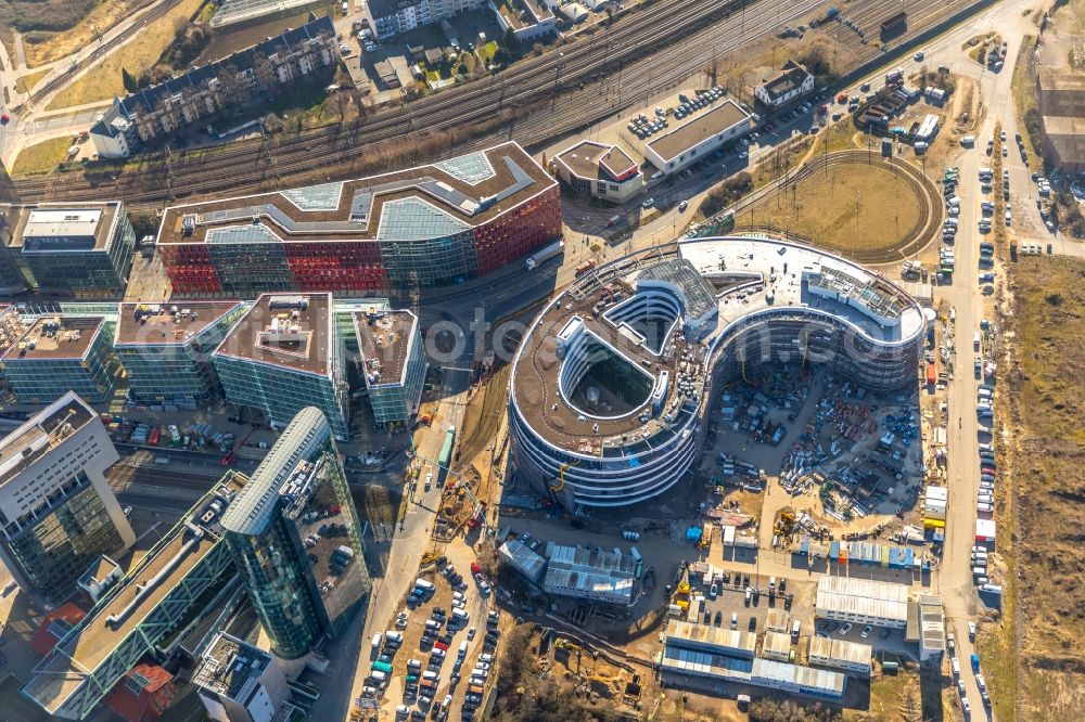 Düsseldorf from the bird's eye view: Construction site for the new building trivago-Zentrale on Kesselstrasse in the district Medienhafen in Duesseldorf in the state North Rhine-Westphalia