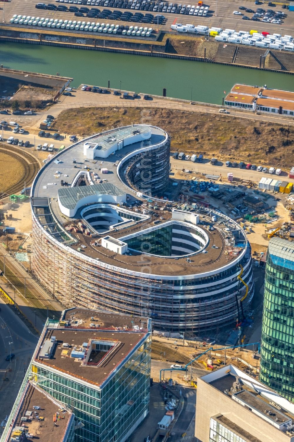 Düsseldorf from above - Construction site for the new building trivago-Zentrale on Kesselstrasse in the district Medienhafen in Duesseldorf in the state North Rhine-Westphalia