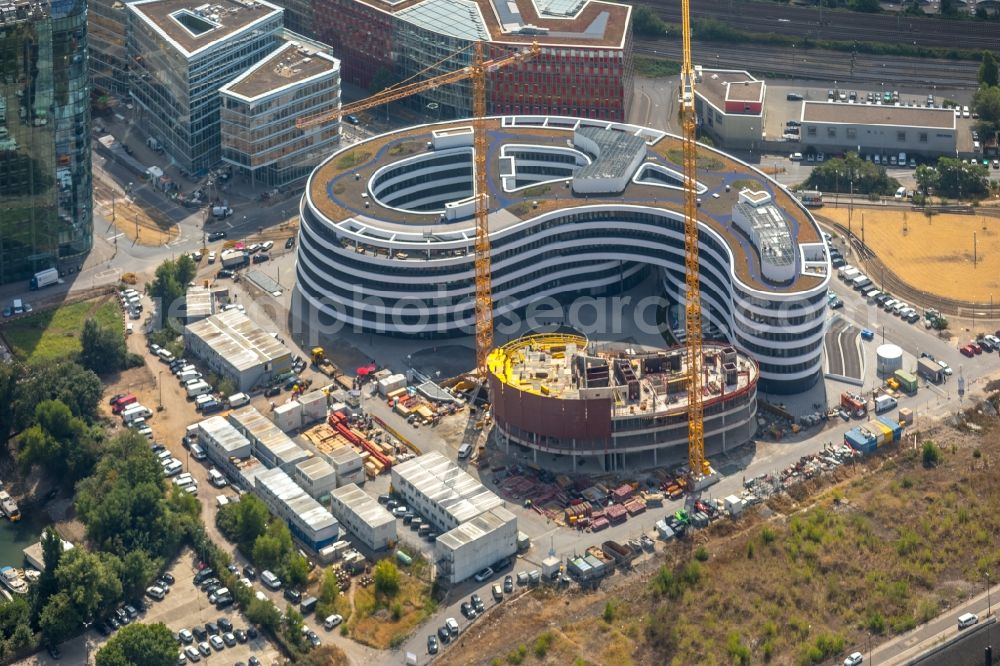 Aerial photograph Düsseldorf - Construction site for the new building trivago-Zentrale on Kesselstrasse in the district Medienhafen in Duesseldorf in the state North Rhine-Westphalia