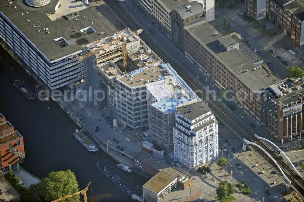 Hamburg from above - Neubau und Sanierung von Bürogebäuden am Rödingsmarkt 20/26 neben dem Stella-Haus. Bauherr ist die IVG Development GmbH. New construction and revitalization of office buildings at the Rödingsmarkt next to the Stella House.