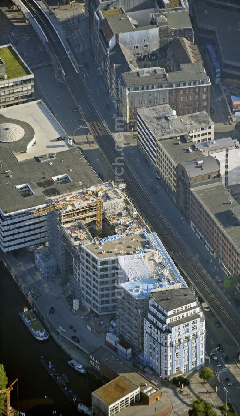 Aerial image Hamburg - Neubau und Sanierung von Bürogebäuden am Rödingsmarkt 20/26 neben dem Stella-Haus. Bauherr ist die IVG Development GmbH. New construction and revitalization of office buildings at the Rödingsmarkt next to the Stella House.