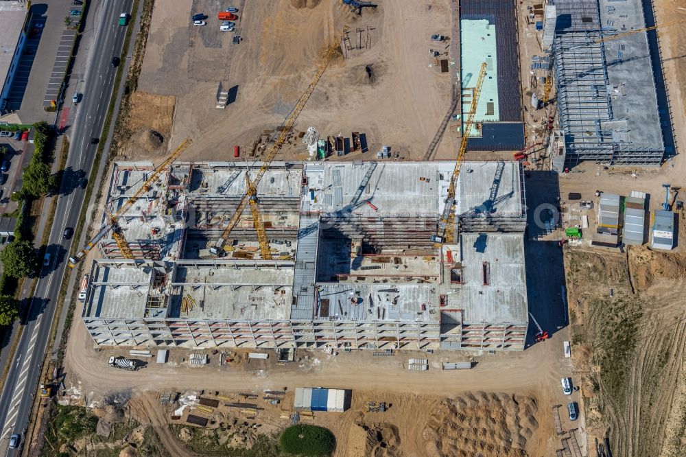 Aerial image Moers - New construction of the company administration building of EDEKA Handelsgesellschaft Rhein-Ruhr mbH on Rheinberger Strasse in the district Repelen in Moers in the state North Rhine-Westphalia, Germany