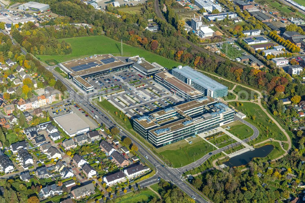 Moers from the bird's eye view: New construction of the company administration building of EDEKA Handelsgesellschaft Rhein-Ruhr mbH on Rheinberger Strasse in the district Repelen in Moers in the state North Rhine-Westphalia, Germany