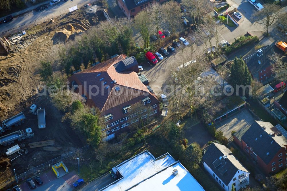 Hamburg from the bird's eye view: New construction of the company administration building of Ppw Polyplan factoryzeuge GmbH on Riekbornweg in the district Schnelsen in Hamburg, Germany