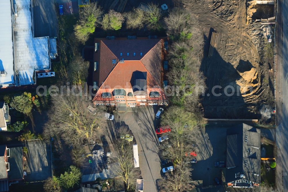 Hamburg from above - New construction of the company administration building of Ppw Polyplan factoryzeuge GmbH on Riekbornweg in the district Schnelsen in Hamburg, Germany